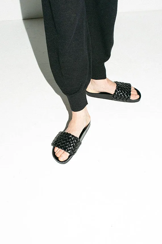 Black Sonnie Woven Slide